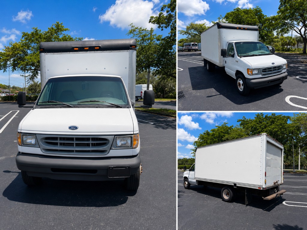 2002 Ford Econoline E350 Super Duty Box Truck — photo 1