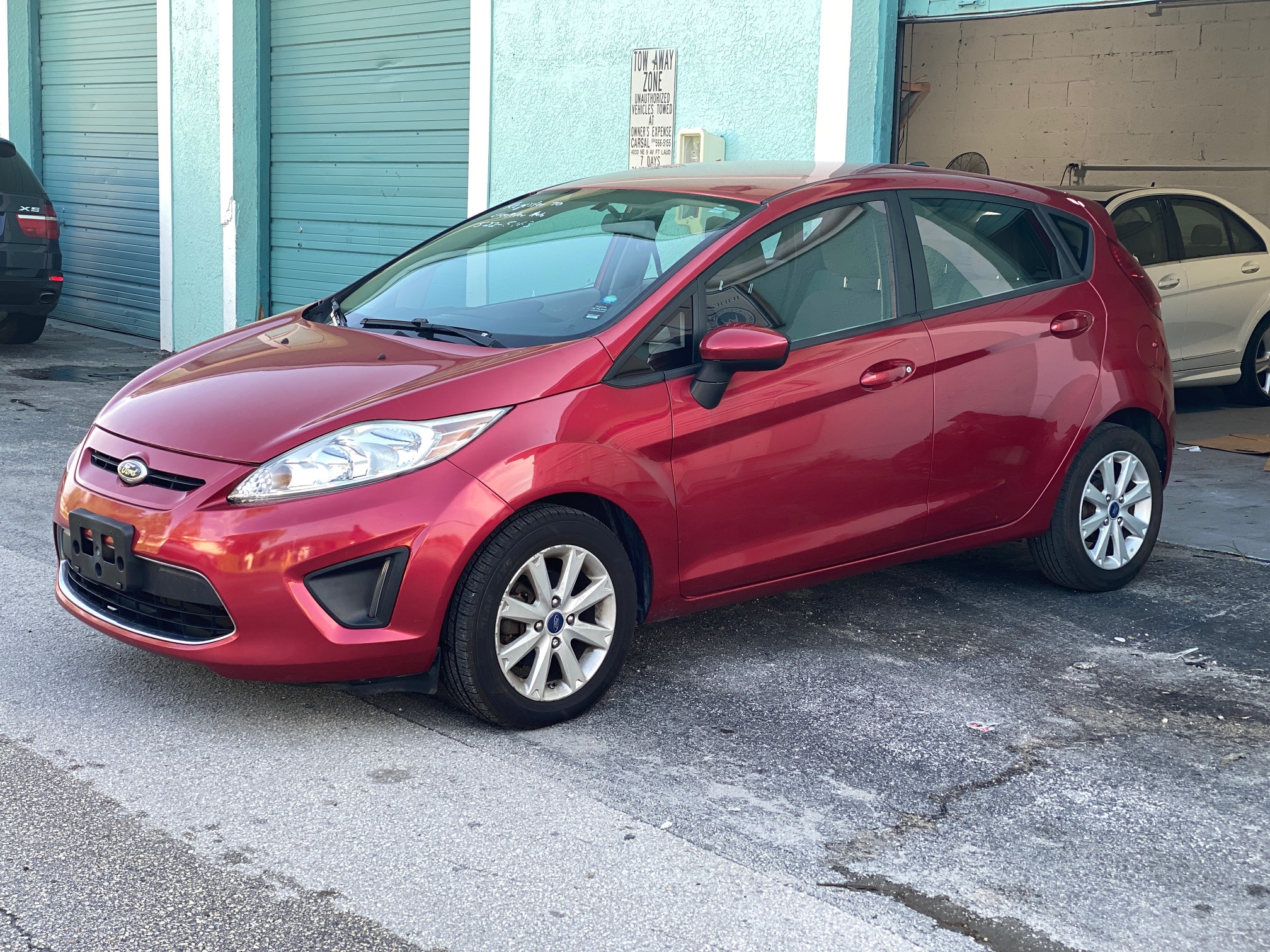 2012 Ford Fiesta Sedan — photo 1